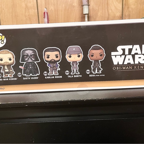 Funko Star Wars Character Collection with Black and Brown Accents - Picture 7 of 8